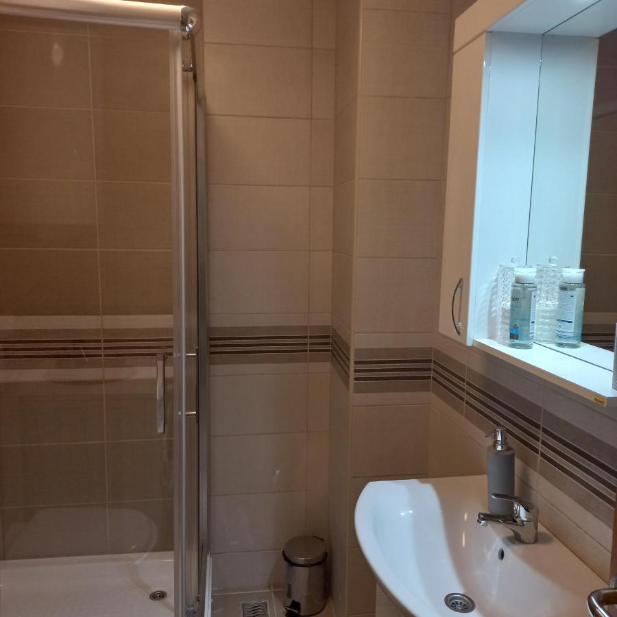 Apartman Lola 수보티차 외부 사진