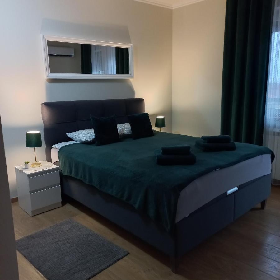 Apartman Lola 수보티차 외부 사진